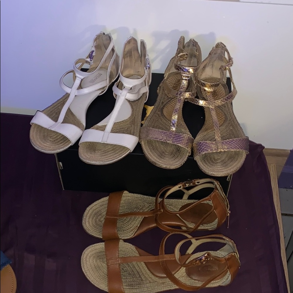 MICHEAL KORS ZIP UP SANDALS
